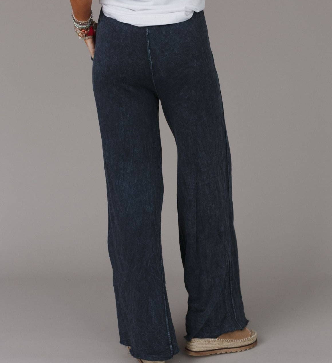 Navy Relaxing Wide Leg Pant