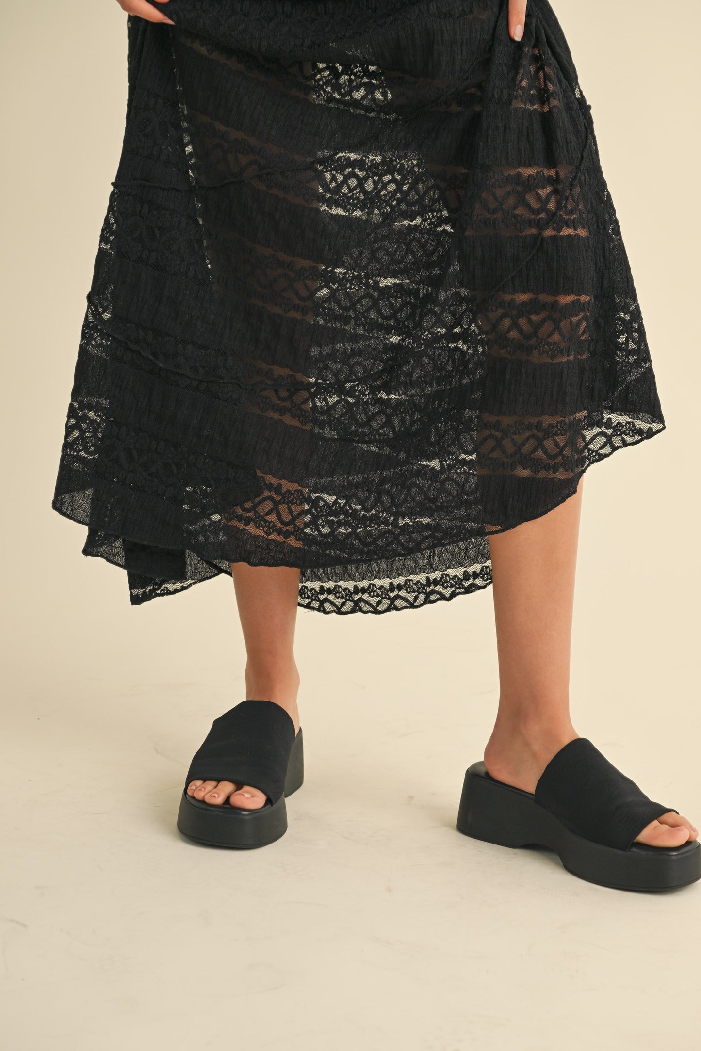 Black Lace Knitted Long Skirt