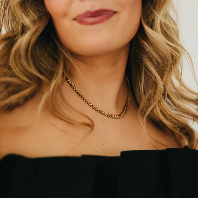 Gold Chevron Chain Waterproof Necklace