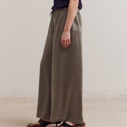Dry Palm Banding Waist Wide Satin Pants
