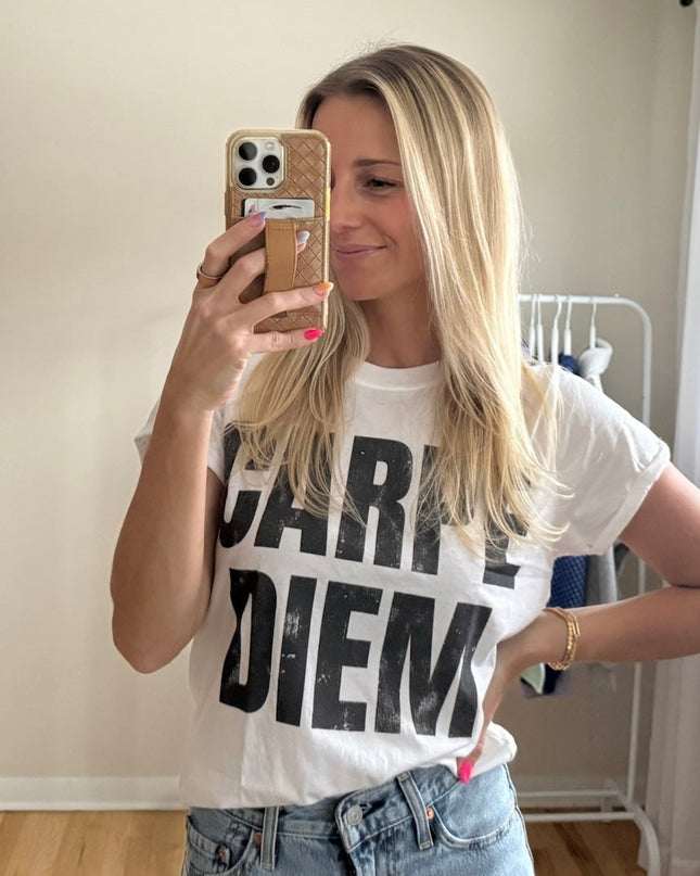 Carpe Diem Graphic tee