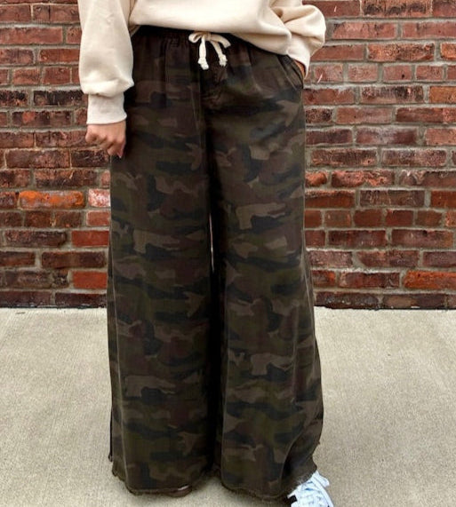 Camo wide leg pants