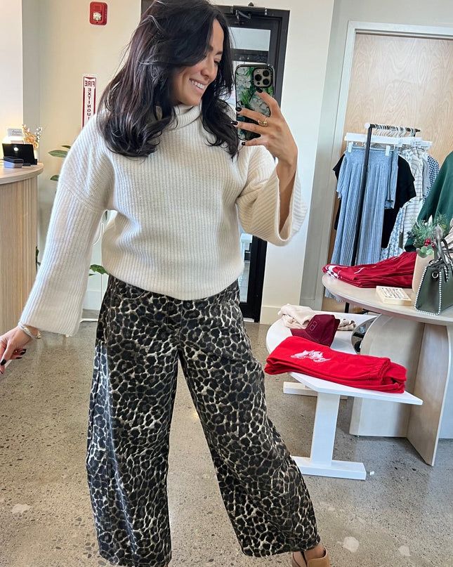 Mocha Leopard Printed Barrel Pants