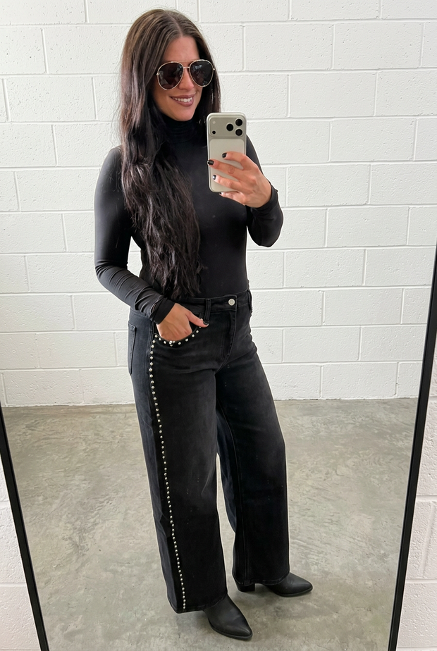 <h2>All black? Always</h2>